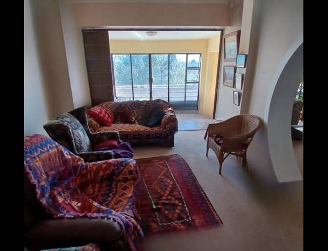 5 BEDROOM HOUSE FOR SALE IN KENSINGTON